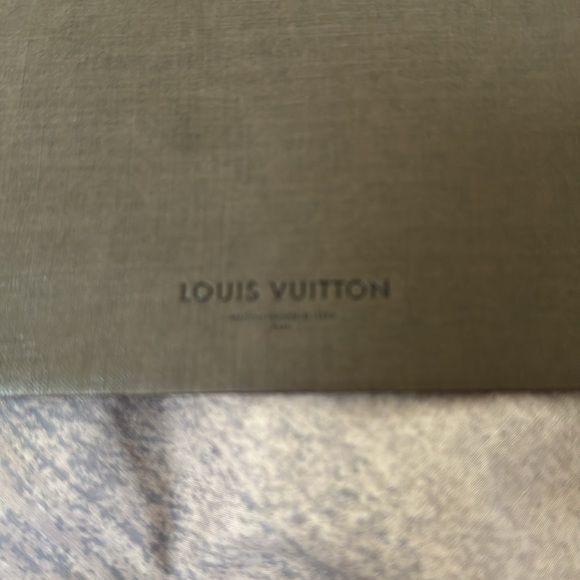 Louis Vuitton receipt folio. Excellent condition. Empty. Dark chocolate brown. - Picture 4 of 4